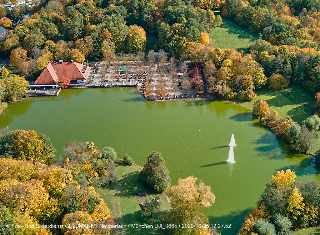 Der Ostpark in Neuperlach im Oktober von Oben am 24.10.2020