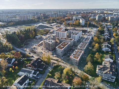 31.10.2020 - DEMOS-Baustelle und BayernHeim-Baustelle Alexiqauartier in Neuperlach