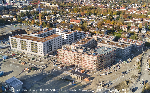 31.10.2020 - DEMOS-Baustelle und BayernHeim-Baustelle Alexiqauartier in Neuperlach