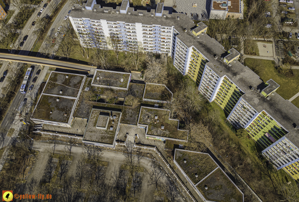 01.03.2021 - Neuperlach mit Quiddezentrum dem Ostpark und Festspielhaus