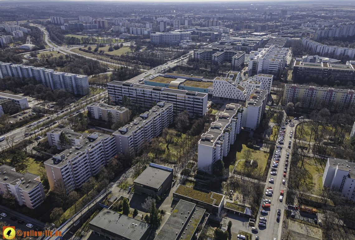 01.03.2021 - Neuperlach mit Quiddezentrum dem Ostpark und Festspielhaus