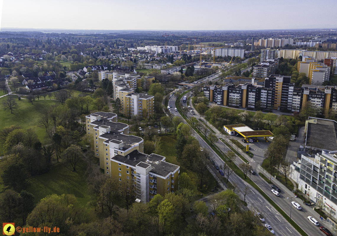28.04.2021 - Sanierung am  Karl-Marx-Ring 53-57