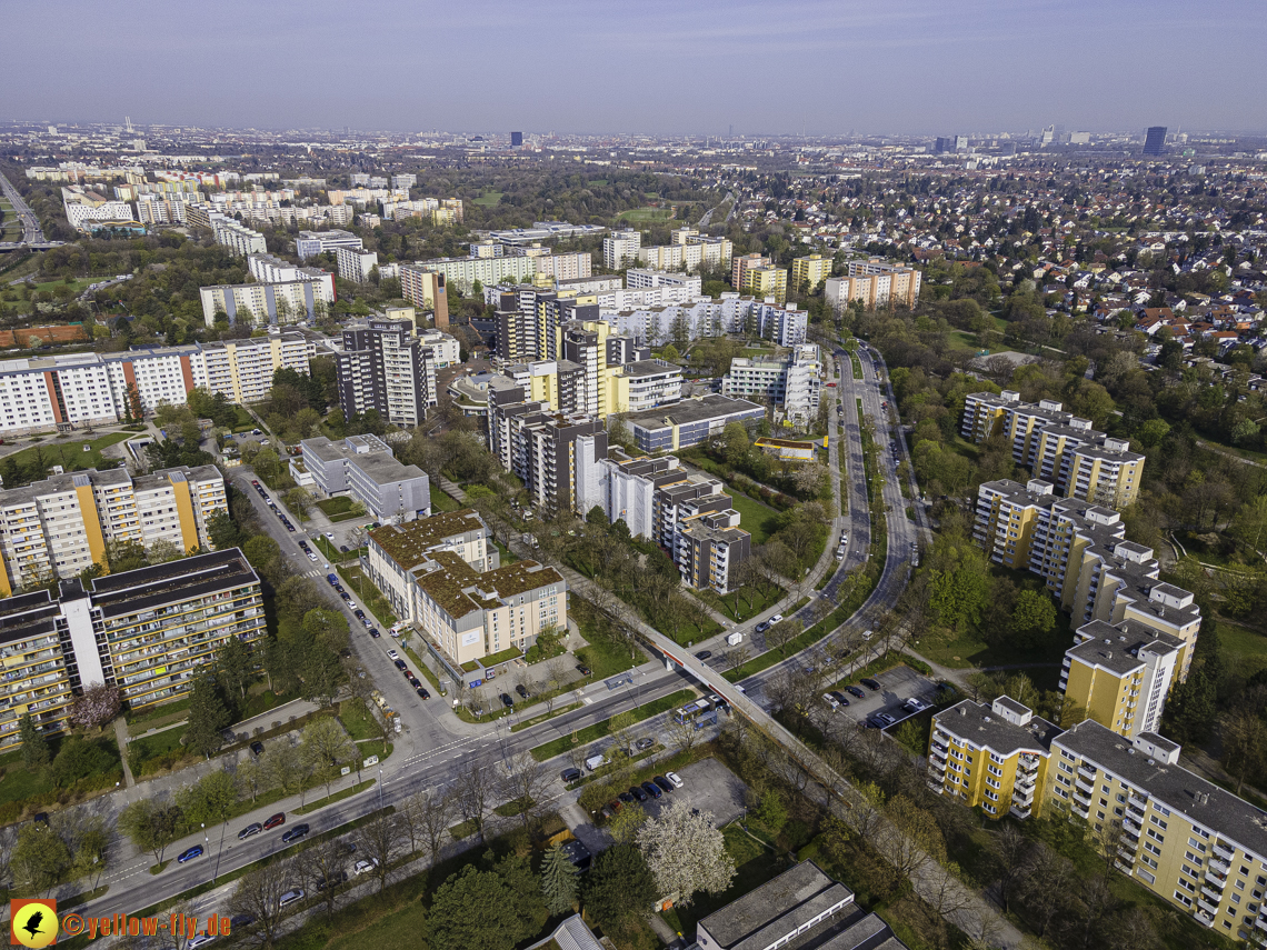 28.04.2021 - Sanierung am  Karl-Marx-Ring 53-57