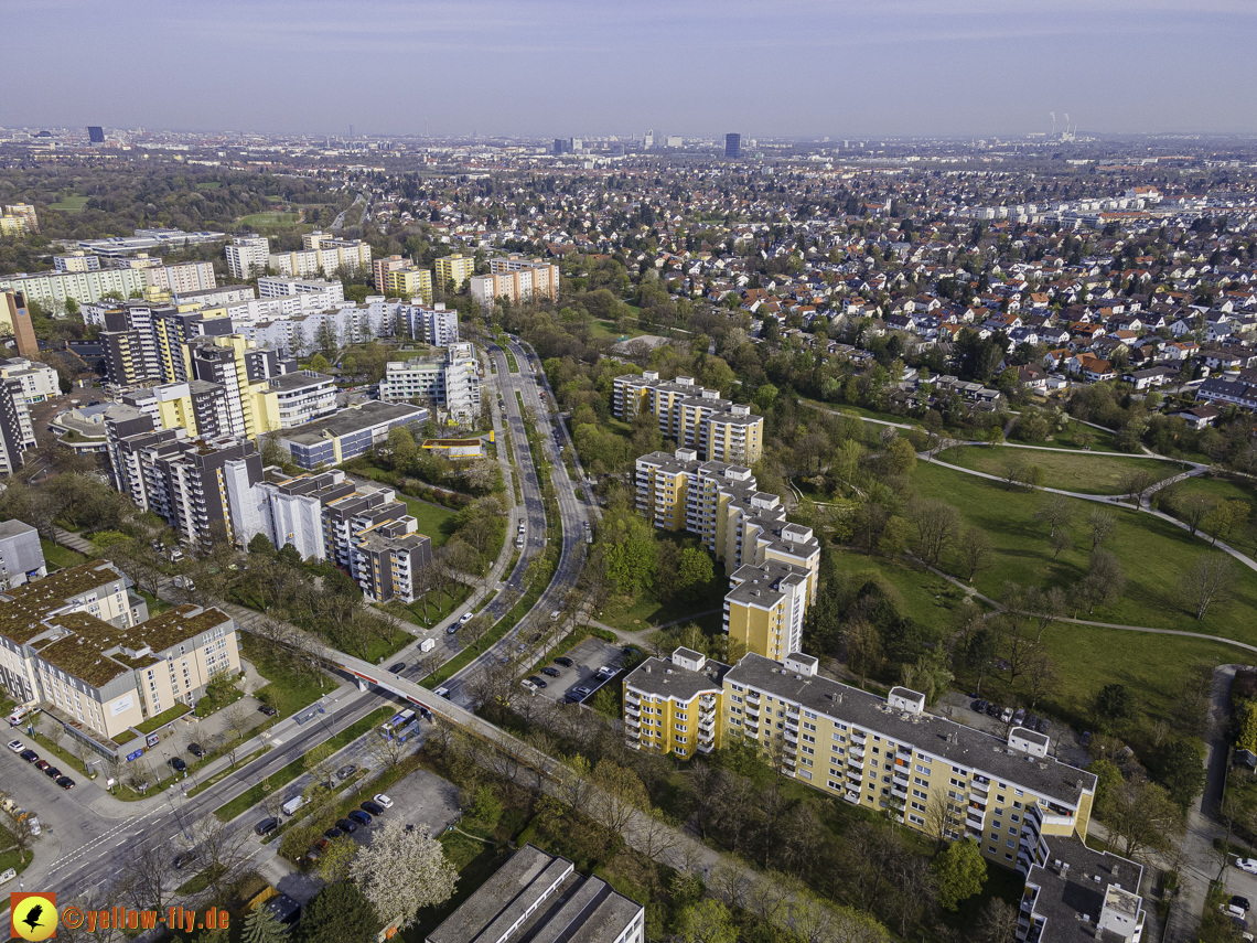 28.04.2021 - Sanierung am  Karl-Marx-Ring 53-57