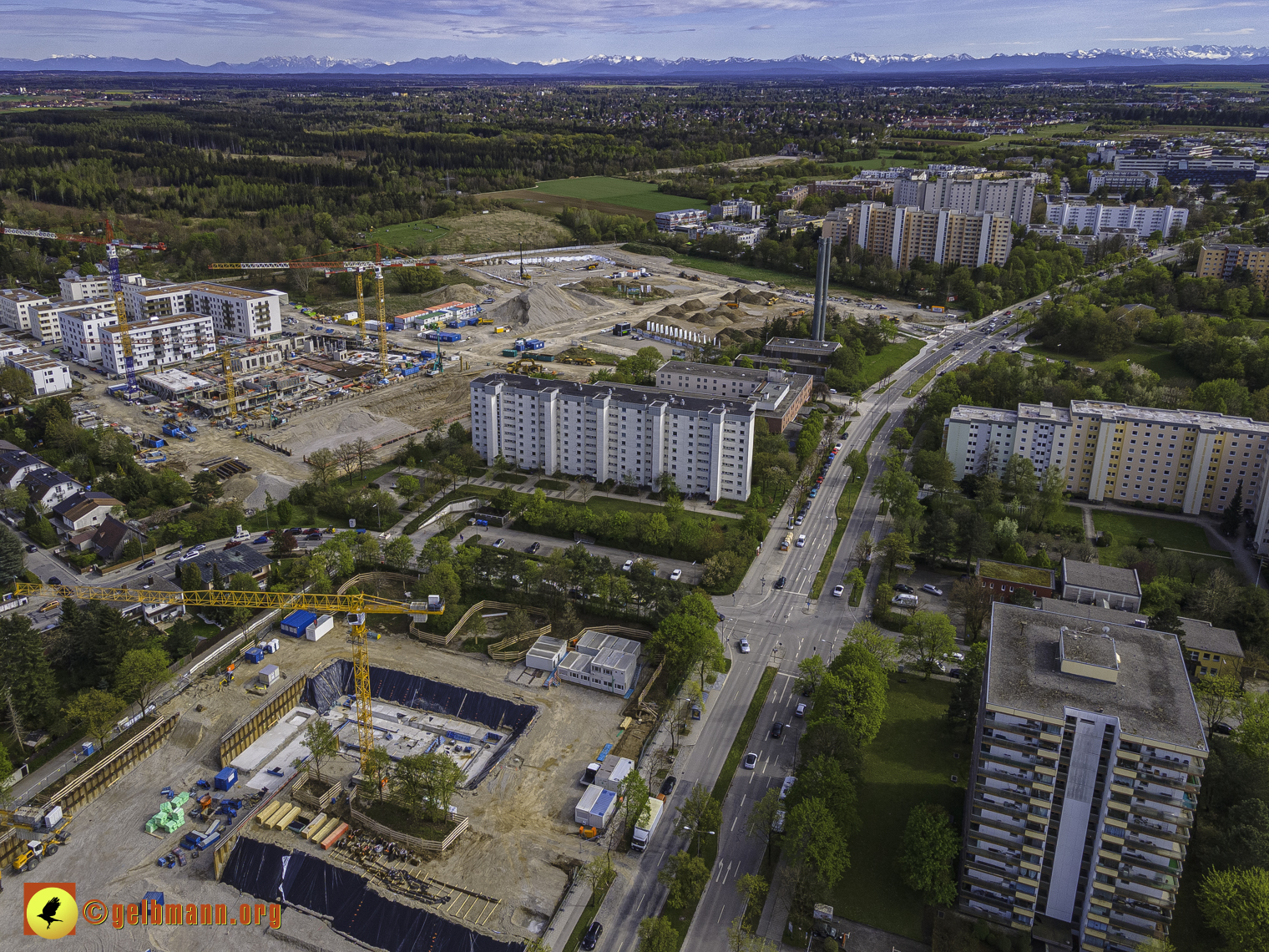 08.05.2021 - Luftbilder der Baustelle Alexisquart und Pandion Verde in Neuperlach