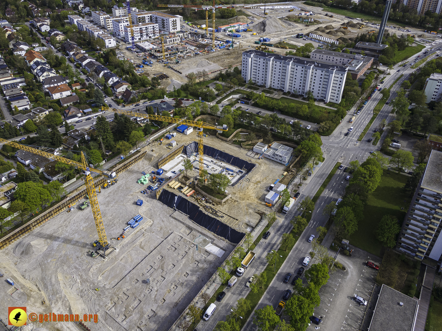 08.05.2021 - Luftbilder der Baustelle Alexisquart und Pandion Verde in Neuperlach