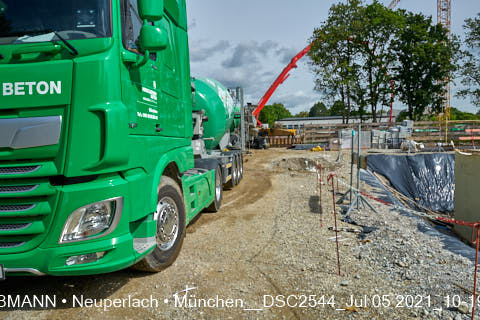 05.07.2021 - neuperlach.org.gelbmann.org zeigt aktuelle Baustellenfotos von der Grundschule am Karl-Marx-Ring in Neuperlach