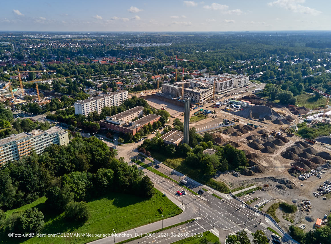25.08.2021 - Luftaufnahmen und Rundumblick von der Ständlerstrasse und Karl-Marx-Ring auf das östliche Neuperlach