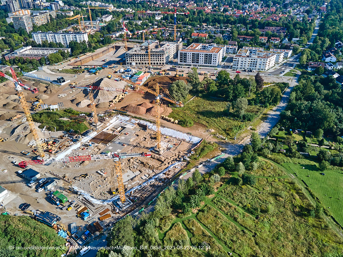 25.08.2020 - Luftaufnahmen vom Alexisquartier in Neuperlach in nördlicher Richtung
