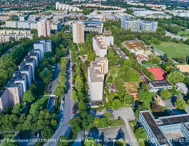 25.08.2021 - Luftaufnahmen und Rundumblick auf das neue Perlach PLaza, der neuen Mitte von Neuperlach