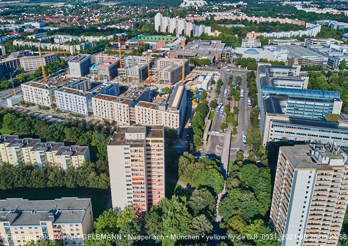 25.08.2021 - Luftaufnahmen und Rundumblick auf das neue Perlach PLaza, der neuen Mitte von Neuperlach