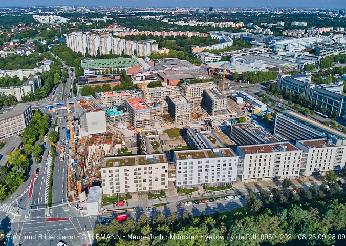 25.08.2021 - Luftaufnahmen und Rundumblick auf das neue Perlach PLaza, der neuen Mitte von Neuperlach
