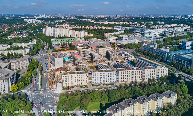 25.08.2021 - Luftaufnahmen und Rundumblick auf das neue Perlach PLaza, der neuen Mitte von Neuperlach