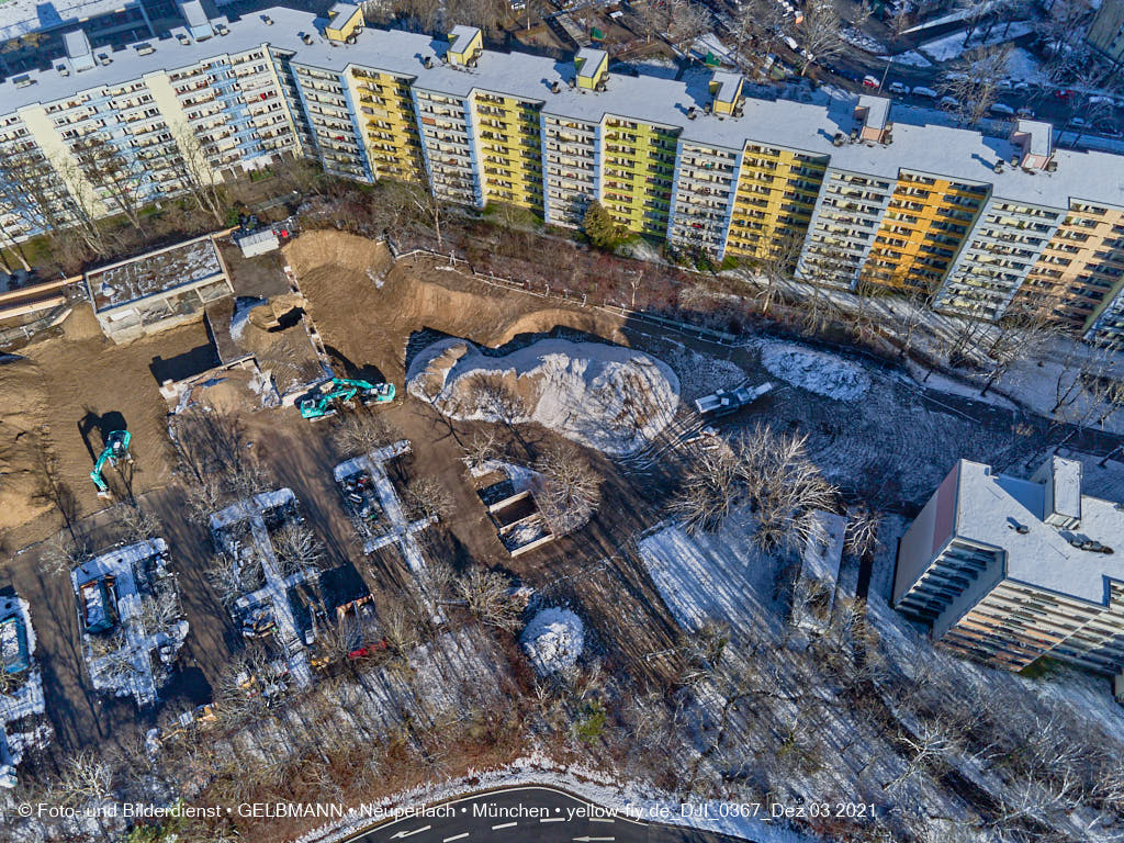03.12.2021 -Copteraufnahmen vom Abriss des Quiddezentrums in Neuperlach