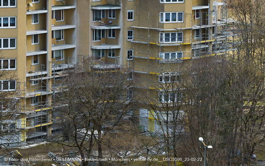 26.02.2022 - Kreissäge an der Großsanierung am Karl-Marx-Ring