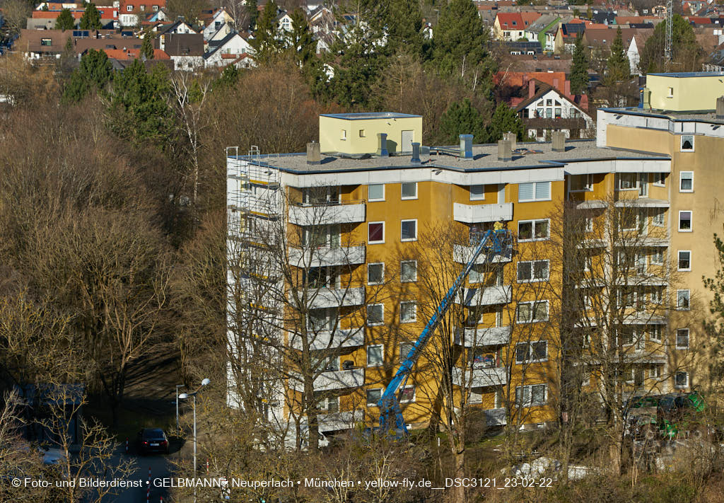 26.02.2022 - Kreissäge an der Großsanierung am Karl-Marx-Ring