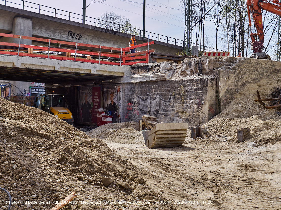 13.04.2022 - Neubau der Eisenbahnbrücke in der Balanstraße