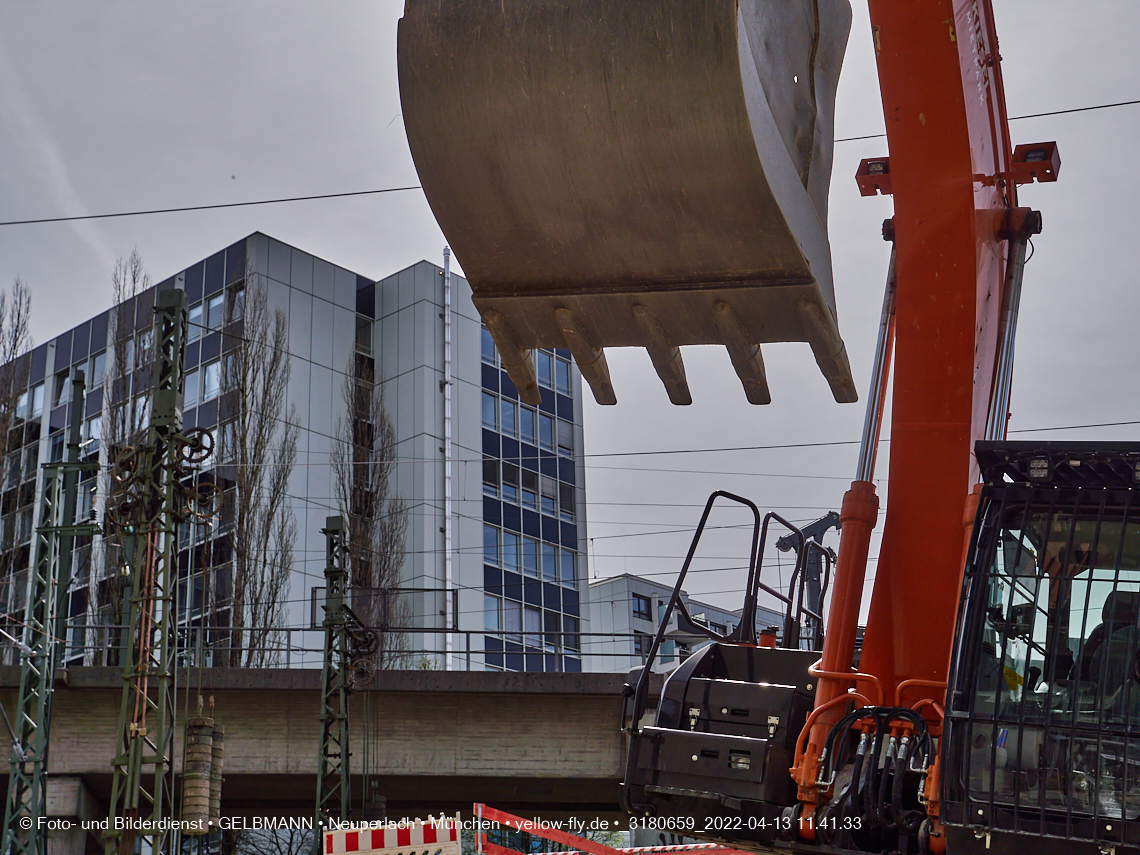 13.04.2022 - Neubau der Eisenbahnbrücke in der Balanstraße