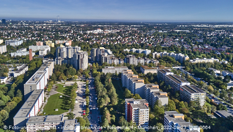 23.09.2022 - Marx-Zentrum, Studentenwohnheim und Wohnanlage Karl-Marx-Ring 52-62 und KMR 53-57c