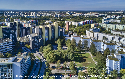 23.09.2022 - Marx-Zentrum, Studentenwohnheim und Wohnanlage Karl-Marx-Ring 52-62 und KMR 53-57c