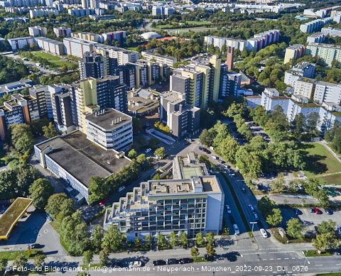 23.09.2022 - Marx-Zentrum, Studentenwohnheim und Wohnanlage Karl-Marx-Ring 52-62 und KMR 53-57c