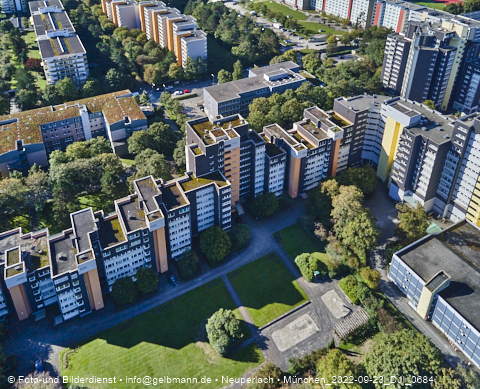 23.09.2022 - Marx-Zentrum, Studentenwohnheim und Wohnanlage Karl-Marx-Ring 52-62 und KMR 53-57c