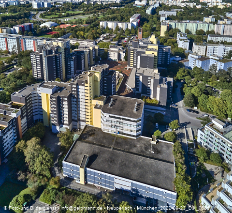 23.09.2022 - Marx-Zentrum, Studentenwohnheim und Wohnanlage Karl-Marx-Ring 52-62 und KMR 53-57c