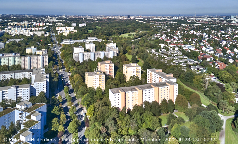 23.09.2022 - Marx-Zentrum, Studentenwohnheim und Wohnanlage Karl-Marx-Ring 52-62 und KMR 53-57c