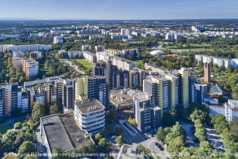 23.09.2022 - Marx-Zentrum, Studentenwohnheim und Wohnanlage Karl-Marx-Ring 52-62 und KMR 53-57c