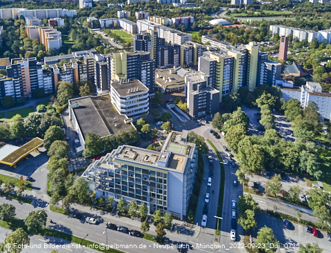 23.09.2022 - Marx-Zentrum, Studentenwohnheim und Wohnanlage Karl-Marx-Ring 52-62 und KMR 53-57c