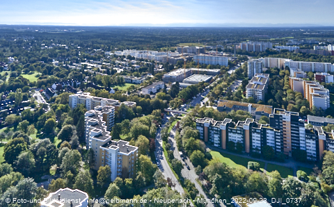 23.09.2022 - Marx-Zentrum, Studentenwohnheim und Wohnanlage Karl-Marx-Ring 52-62 und KMR 53-57c