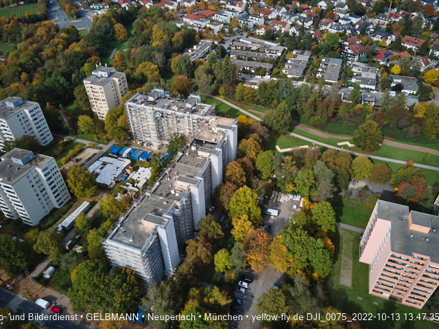 13.10.2022 - Sanierung in der Wohnanlage KArl-Marx-Ring 11-21 in Neuperlach
