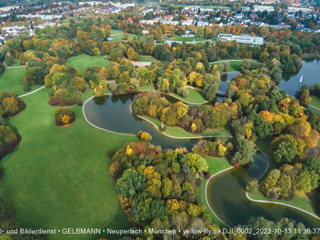 13.10.2022 - der Ostpark mit Biergarten und See in Neuperlach
