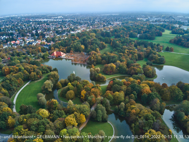13.10.2022 - der Ostpark mit Biergarten und See in Neuperlach