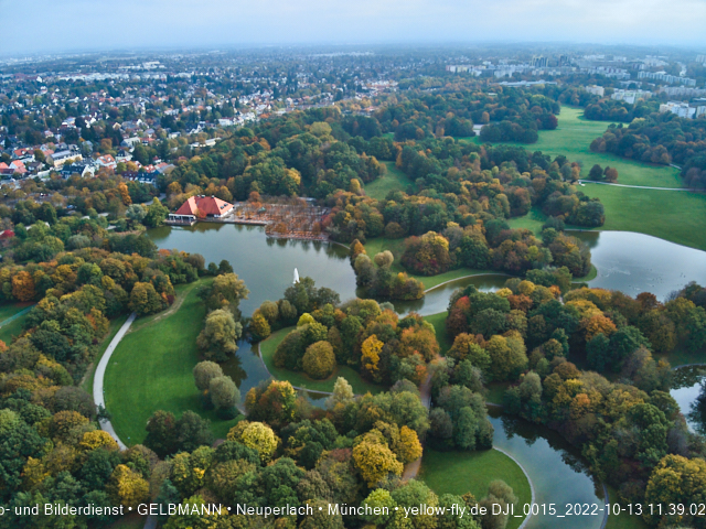 13.10.2022 - der Ostpark mit Biergarten und See in Neuperlach