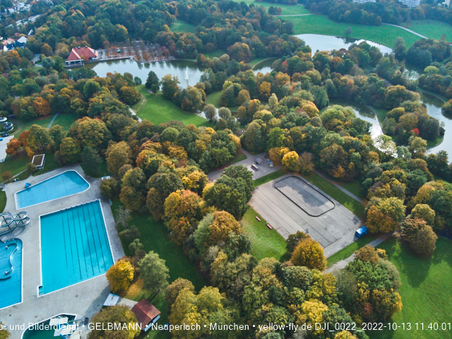13.10.2022 - der Ostpark mit Biergarten und See in Neuperlach