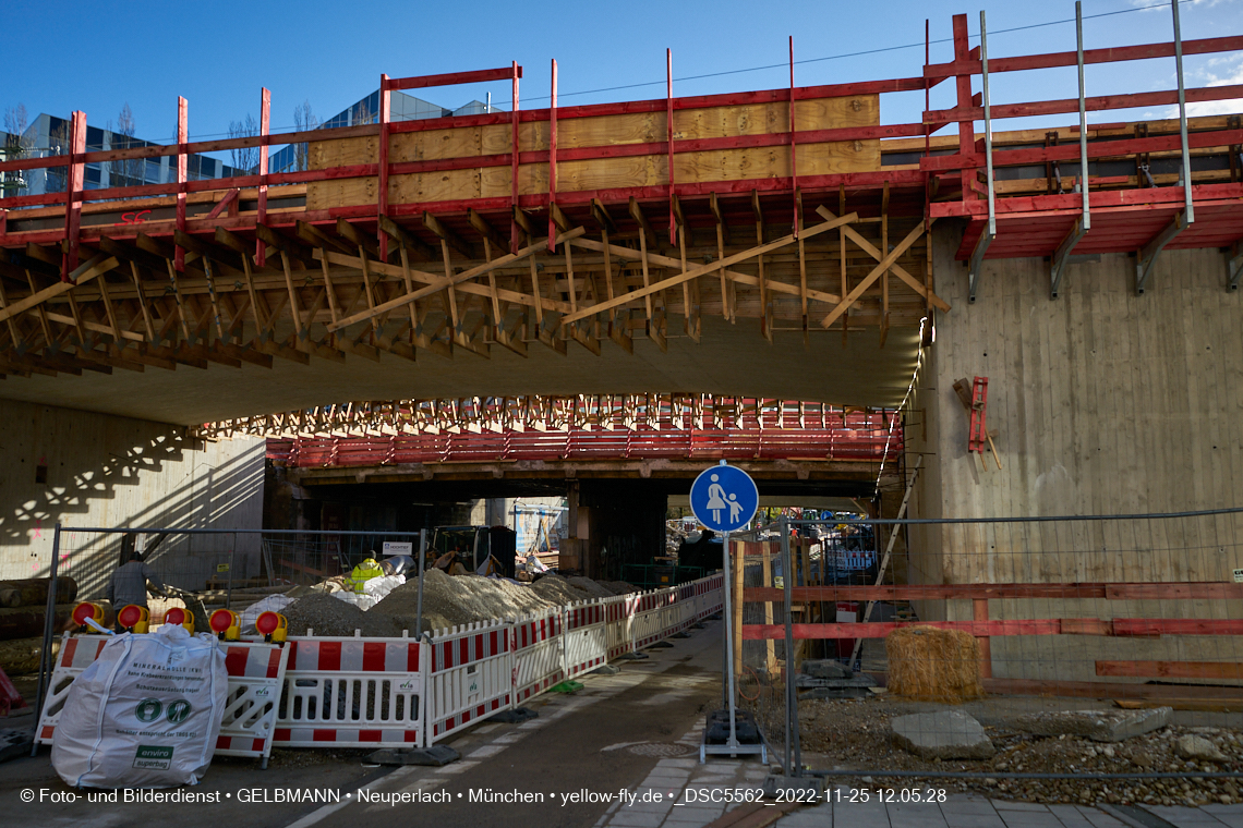 25.11.2022 - Neubau der Eisenbahnbrücke in der Balanstraße
