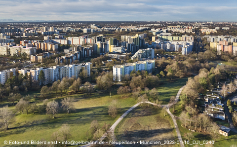16.11.2023 - Marx-Zentrum und Karl-Marx-Ring 52-62 in Neuperlach