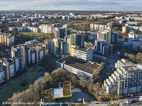 16.11.2023 - Marx-Zentrum und Karl-Marx-Ring 52-62 in Neuperlach