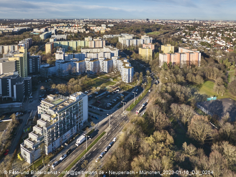 16.11.2023 - Marx-Zentrum und Karl-Marx-Ring 52-62 in Neuperlach