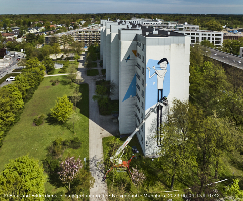 04.05.2023 - Der Blaue Vogel - Wolfgang-Niesner - Der bunte Beton am Karl-Marx-Ring Neuperlach 04.05.2023 - Der Blaue Vogel - Wolfgang-Niesner - Der bunte Beton am Karl-Marx-Ring Neuperlach