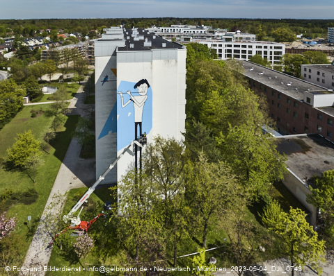 04.05.2023 - Der Blaue Vogel - Wolfgang-Niesner - Der bunte Beton am Karl-Marx-Ring Neuperlach 04.05.2023 - Der Blaue Vogel - Wolfgang-Niesner - Der bunte Beton am Karl-Marx-Ring Neuperlach