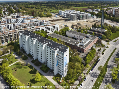 04.05.2023 - Der Blaue Vogel - Wolfgang-Niesner - Der bunte Beton am Karl-Marx-Ring Neuperlach 04.05.2023 - Der Blaue Vogel - Wolfgang-Niesner - Der bunte Beton am Karl-Marx-Ring Neuperlach