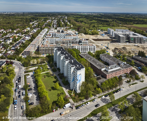 04.05.2023 - Der Blaue Vogel - Wolfgang-Niesner - Der bunte Beton am Karl-Marx-Ring Neuperlach 04.05.2023 - Der Blaue Vogel - Wolfgang-Niesner - Der bunte Beton am Karl-Marx-Ring Neuperlach