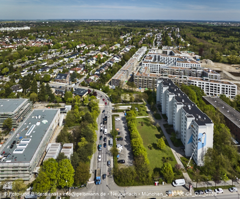 04.05.2023 - Der Blaue Vogel - Wolfgang-Niesner - Der bunte Beton am Karl-Marx-Ring Neuperlach 04.05.2023 - Der Blaue Vogel - Wolfgang-Niesner - Der bunte Beton am Karl-Marx-Ring Neuperlach