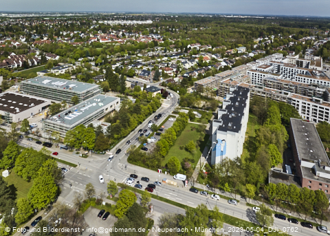 04.05.2023 - Der Blaue Vogel - Wolfgang-Niesner - Der bunte Beton am Karl-Marx-Ring Neuperlach 04.05.2023 - Der Blaue Vogel - Wolfgang-Niesner - Der bunte Beton am Karl-Marx-Ring Neuperlach