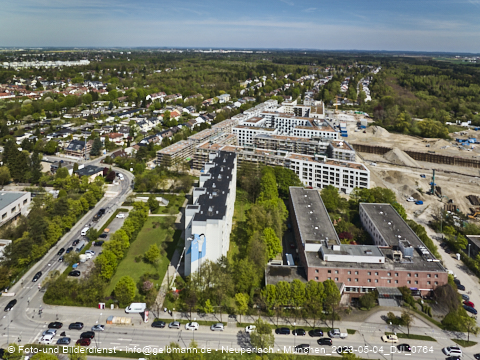 04.05.2023 - Der Blaue Vogel - Wolfgang-Niesner - Der bunte Beton am Karl-Marx-Ring Neuperlach 04.05.2023 - Der Blaue Vogel - Wolfgang-Niesner - Der bunte Beton am Karl-Marx-Ring Neuperlach