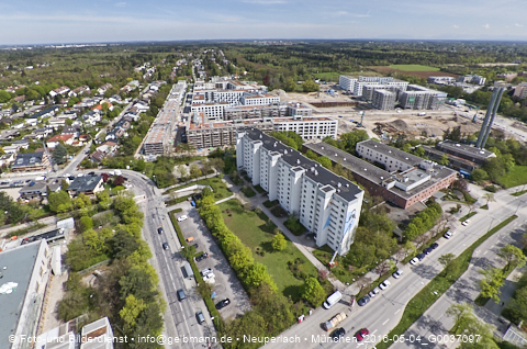 04.05.2023 - Der Blaue Vogel - Wolfgang-Niesner - Der bunte Beton am Karl-Marx-Ring Neuperlach 04.05.2023 - Der Blaue Vogel - Wolfgang-Niesner - Der bunte Beton am Karl-Marx-Ring Neuperlach