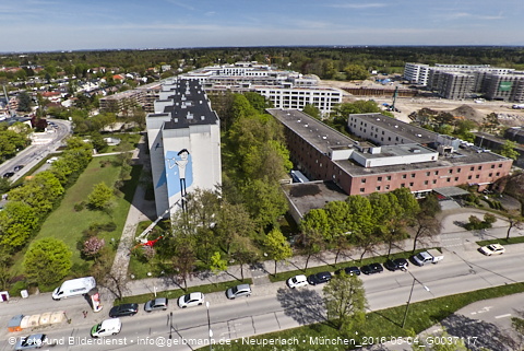 04.05.2023 - Der Blaue Vogel - Wolfgang-Niesner - Der bunte Beton am Karl-Marx-Ring Neuperlach 04.05.2023 - Der Blaue Vogel - Wolfgang-Niesner - Der bunte Beton am Karl-Marx-Ring Neuperlach