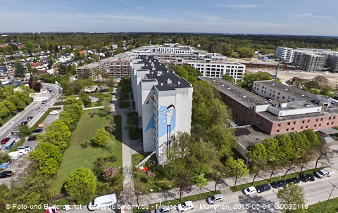 04.05.2023 - Der Blaue Vogel - Wolfgang-Niesner - Der bunte Beton am Karl-Marx-Ring Neuperlach 04.05.2023 - Der Blaue Vogel - Wolfgang-Niesner - Der bunte Beton am Karl-Marx-Ring Neuperlach
